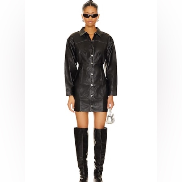Free People Dresses & Skirts - x REVOLVE Amber Faux‎ Leather Mini in Black
Free People size 2